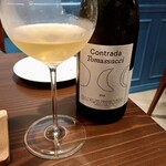 ALTER EGO - 　マルケのナチュラルワイン（リンゴ、洋ナシなどの香り、ミディアムボディ、ミルキーな余韻あり）