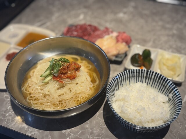 Akamini Shio Horumon Tenpei Shijo Nawate Honten