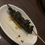 まほろば - ニンニクの芽に巻いた皮焼き