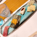 新宿御苑前 鮨らぼ  - 中トロ、煮アナゴ、雲丹、卵