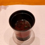 新宿御苑前 鮨らぼ  - 赤出汁