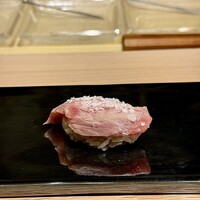 奥 - 