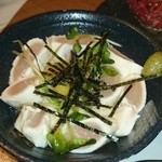 宮川橋もつ肉店 - 雪見（鳥わさ＆とろろ）