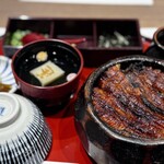 あつた蓬莱軒 松坂屋店 - 