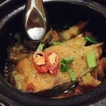 NGHI XUAN - 川魚・豚バラの魚醤煮