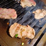 和牛焼肉成城大臣 - ジュ〜〜〜〜〜〜