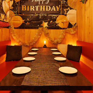 女子会向けのおしゃれなソファー席♪女子会・記念日にも◎