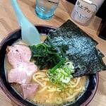 横浜らーめん 玉学家 - 