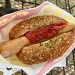 ミスタードーナツ - 料理写真:「ザクもっちドッグ あらびきソーセージ」356円也。税込。