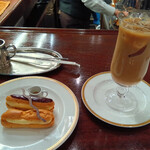 トリコロール - エクレアとドリンクのセット