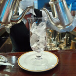 トリコロール 本店 - アイス カフェ・オ・レ