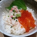 つきじde丼どん - カニ・いくら丼700円（割引）