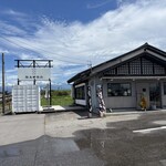 魚丸鮮魚店 - お店