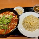 刀削麺 西安飯荘 - 