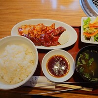 焼肉 しんうち 神楽坂 - 