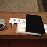 柳家 - 1人2枚の手拭きとエプロン