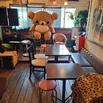 CHAN☆CURRY - テーブル席はこんな感じ。後続客が来る前にチャチャっと撮影。