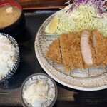 とんかつ・トンテキ たつまきや - 料理写真:
