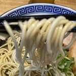 豚骨醤油 三輪 - 麺リフト