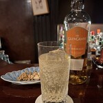 バー ジャダ - R7.8  グレングラントアルボラリスソーダ割り