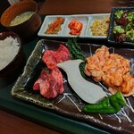 本町肉倶楽部 tongue be - 肉ホル定食140g