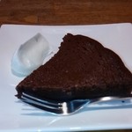 喫茶 cloak - 濃厚チョコレートケーキのホイップ添え♡♪