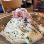 オールド ニュー カフェ - 生ハムと桃、チーズの冷製パスタ