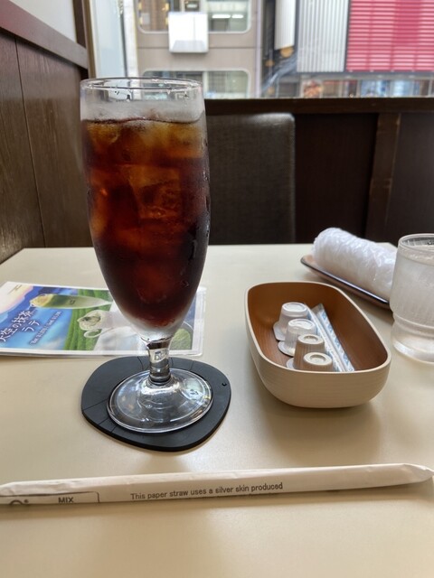 Kissa Shitsu Renoir Shinjuku Toho Shinemazu Mae Ten