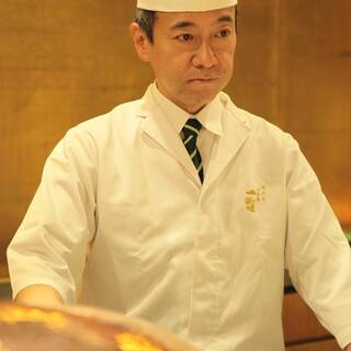 田村心(しん)日航ホテルで修行し現在は一哲で腕を振るう料理人