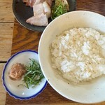 Ramen FeeL - 梅しそご飯→トッピング丼に