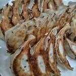 ぎょうざ専門店 赤萬 三宮店 - 