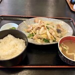 錦 - 料理写真:肉野菜炒め定食 930円