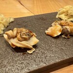 立ち鮨 ひでぞう - 煮ハマグリのお寿司
