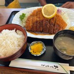 とんかつ　きしだ - ロースとんかつ定食　1,050円