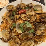 インド・ネパールレストラン プルナディープ - 中にもアサリがごろごろ入ってます