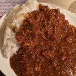 CUT LET ME - カレーも御飯も食べ放題