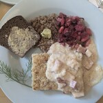 TASTE THE WORLD 外苑前店 - メインのリトアニア朝ごはんプレート