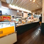 サンドイッチファクトリー・オー・シー・エム - 内観