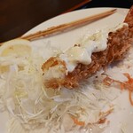 とんかつビストロ 肉のマルコウ - タルタルたっぷり大エビフライ♫