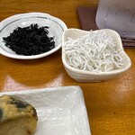 魚力 - 当たりで貰ったしらすおろし