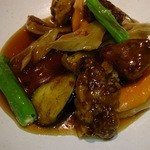 Obon De Gohan - メインはごろごろ根菜と豚肉の黒酢炒め