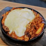 韓兵衛 - ●チーズチュクミサムギョプサル