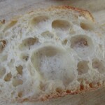 メゾン・カイザー - バゲット モンジ断面断面）