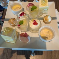 ポム・ダダン - 