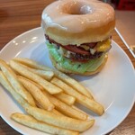 BURGER&MILKSHAKE CRANE - ルーサーバーガー:騙されたと思って是非一度トライして欲しいよー！！甘い✖️しょっぱいの夢の共演！