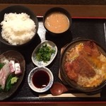 Sushi Katsu - （本日のランチ）カツとじ定食（上方から）