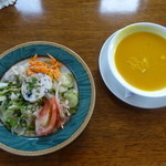 リンデンバウム - サラダ、かぼちゃのスープ