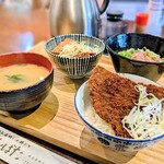秩父名物と小丼ぶり ちんばた - 