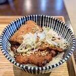 秩父名物と小丼ぶり ちんばた - 秩父豚味噌丼