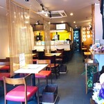 京氷菓 つらら - 店内テーブル席の様子～!!( ^o^)ﾉ